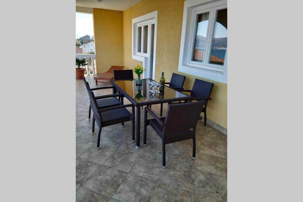 Apartmen Karmen 2 โตรกีร์ ภายนอก รูปภาพ