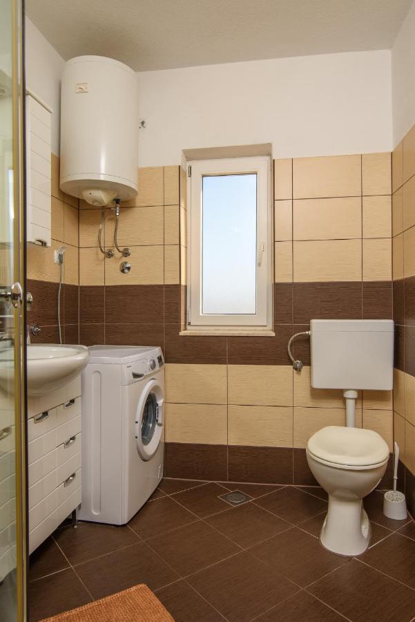 Apartmen Karmen 2 โตรกีร์ ภายนอก รูปภาพ